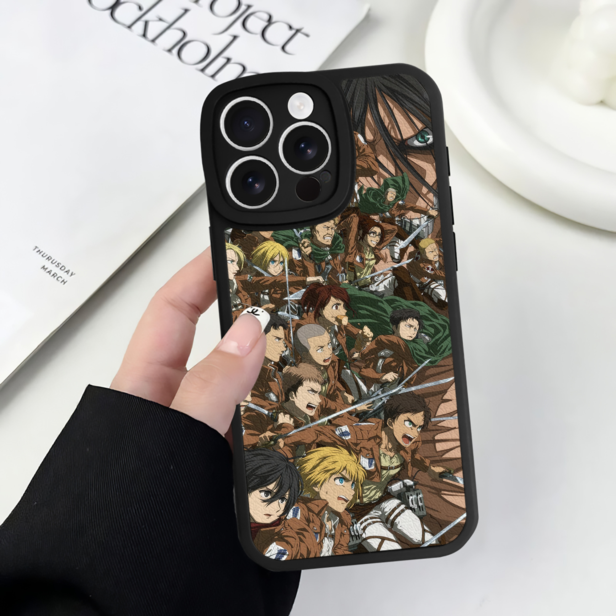 （画像用） 進撃の巨人 Attack on Titan 【iPhone 16シリーズ対応】シリコンスマホケース（レザー調） 材質：シリコン